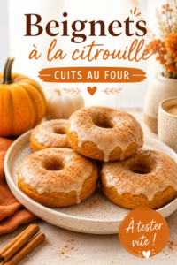 Beignets de citrouille cuits au four prêts à être dégustés, présentés sur une assiette colorée.
