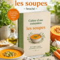 Couverture d'un cahier coloré pour les recettes de soupes avec des dessins d'enfants.