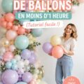 Guirlande colorée de ballons sur un fond pastel